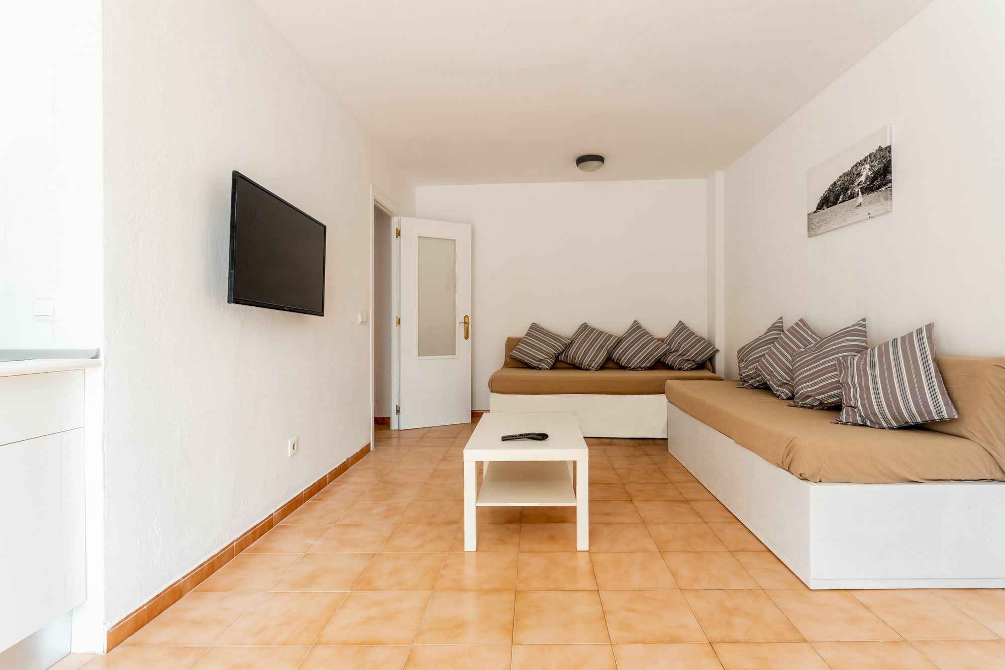Neighbours Apartments มากาลุฟ ภายนอก รูปภาพ