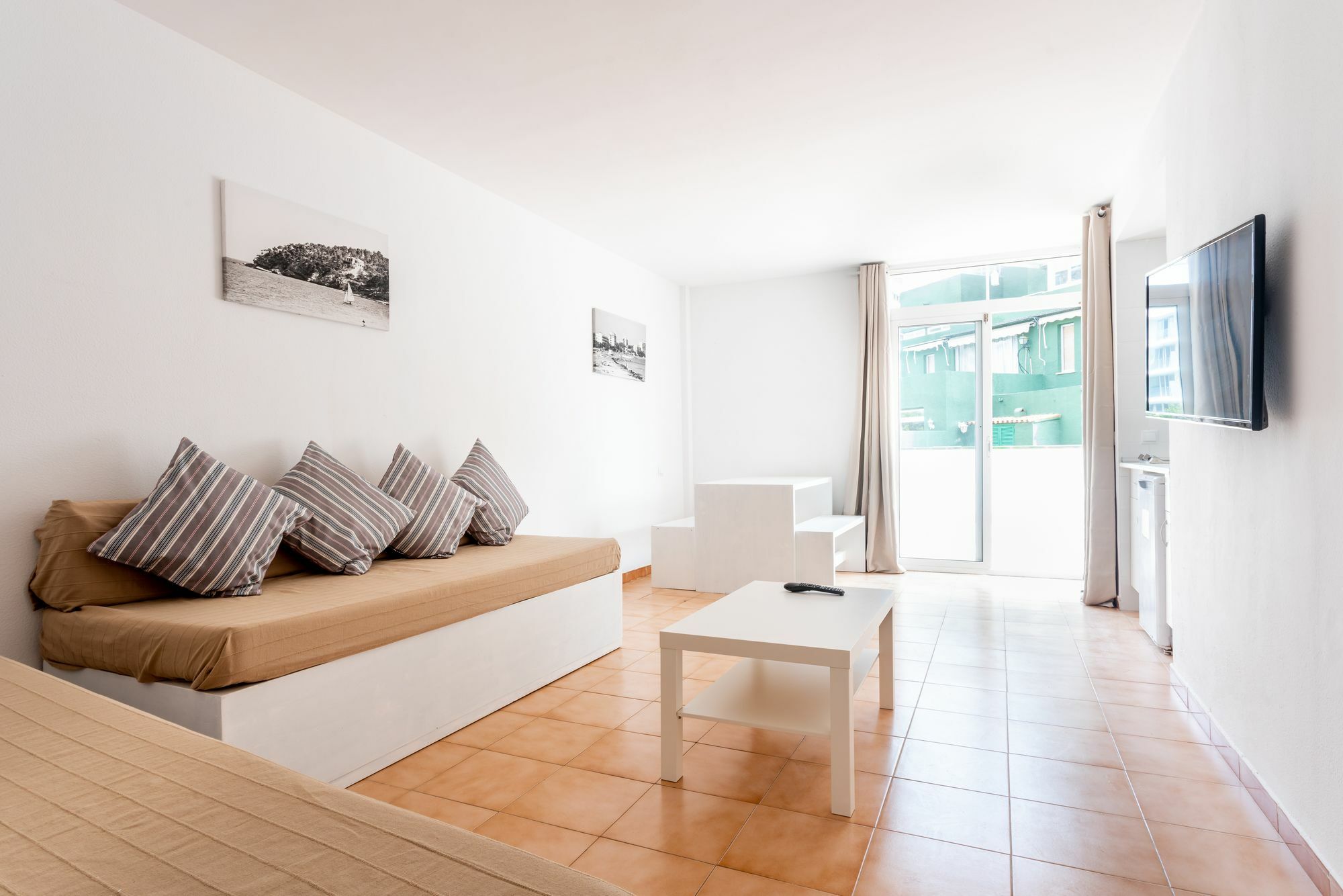 Neighbours Apartments มากาลุฟ ภายนอก รูปภาพ